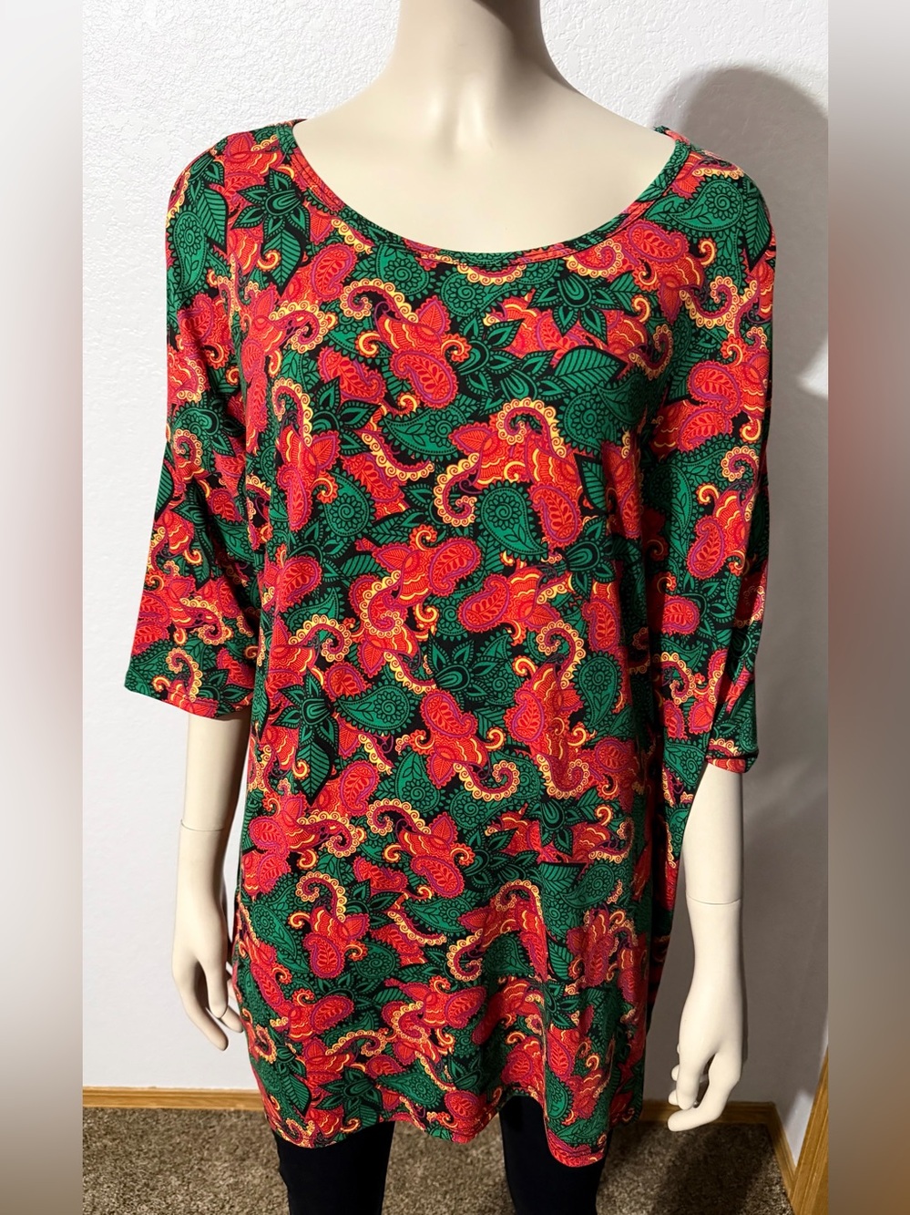 CLOSET CLEAR OUT ON ALL LULAROE MAKE AN OFFER BUNDLE NWT OVERSIZED LARGE SEE PIC